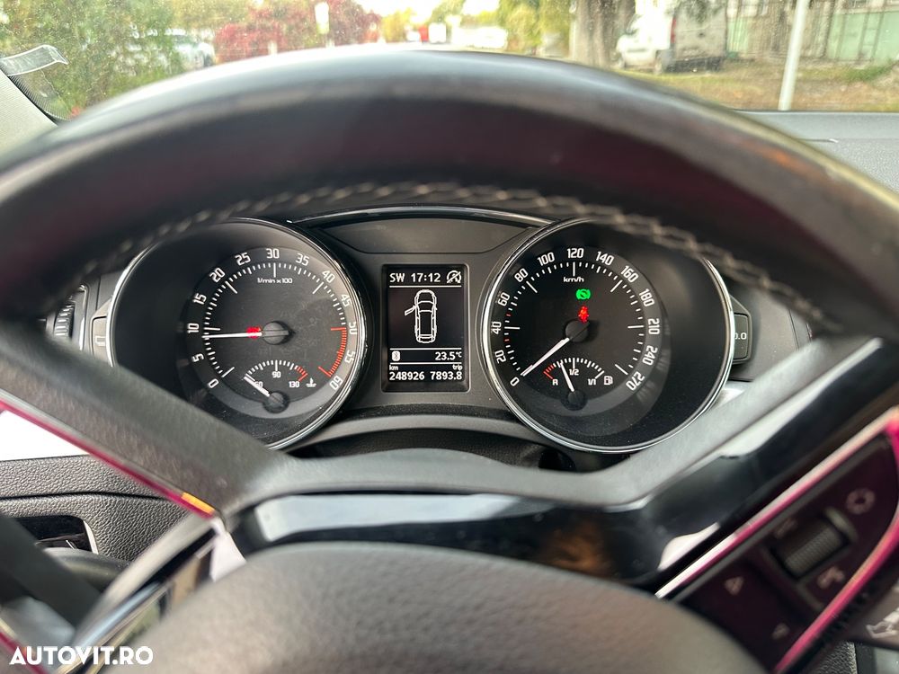 Skoda Superb 2.0 TDI Elegance - 10