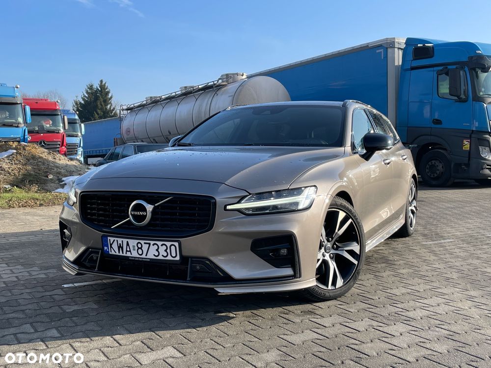 Volvo V60 B4 B R-Design - 3