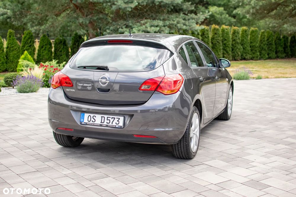 Opel Astra - 20