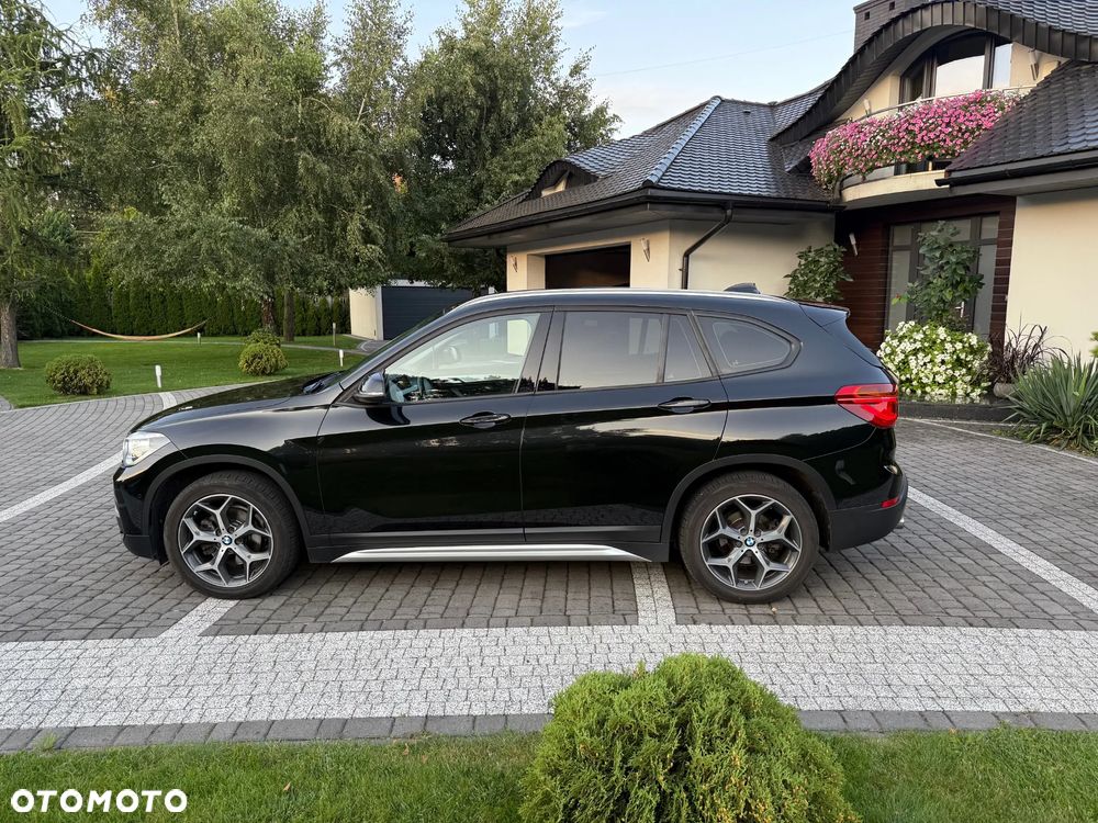 BMW X1 xDrive18d - 12