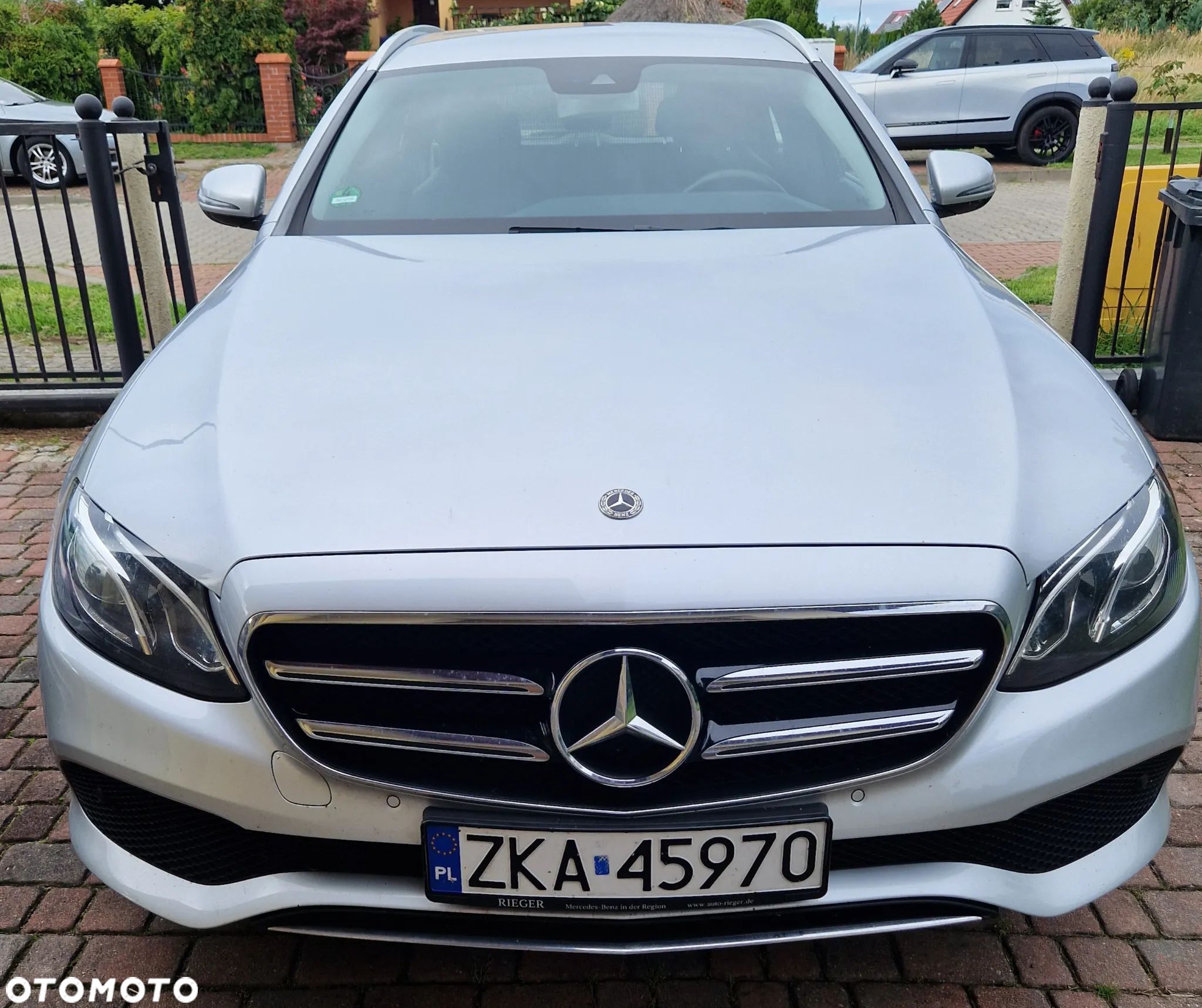 Mercedes-Benz Klasa E 220 d T 9G-TRONIC Avantgarde - 1