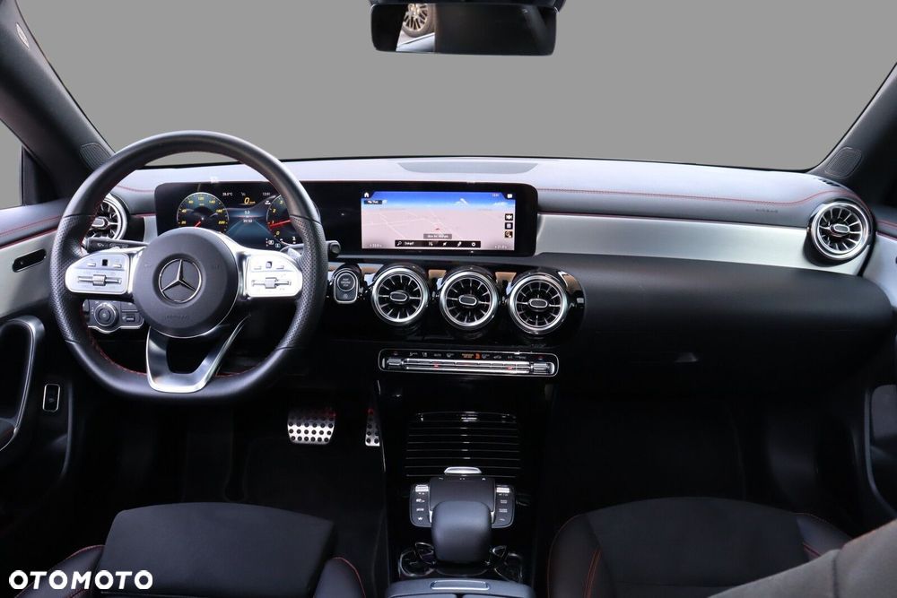 Mercedes-Benz CLA 200 mHEV AMG Line 7G-DCT - 11