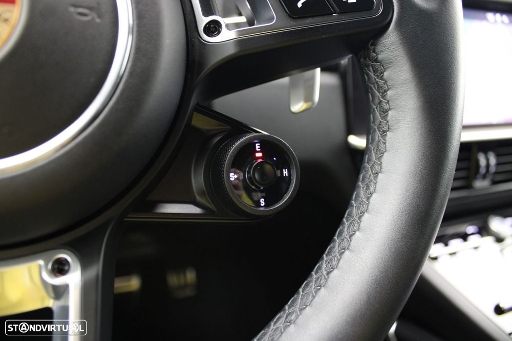 Porsche Cayenne Coupé Turbo S E-Hybrid - 17