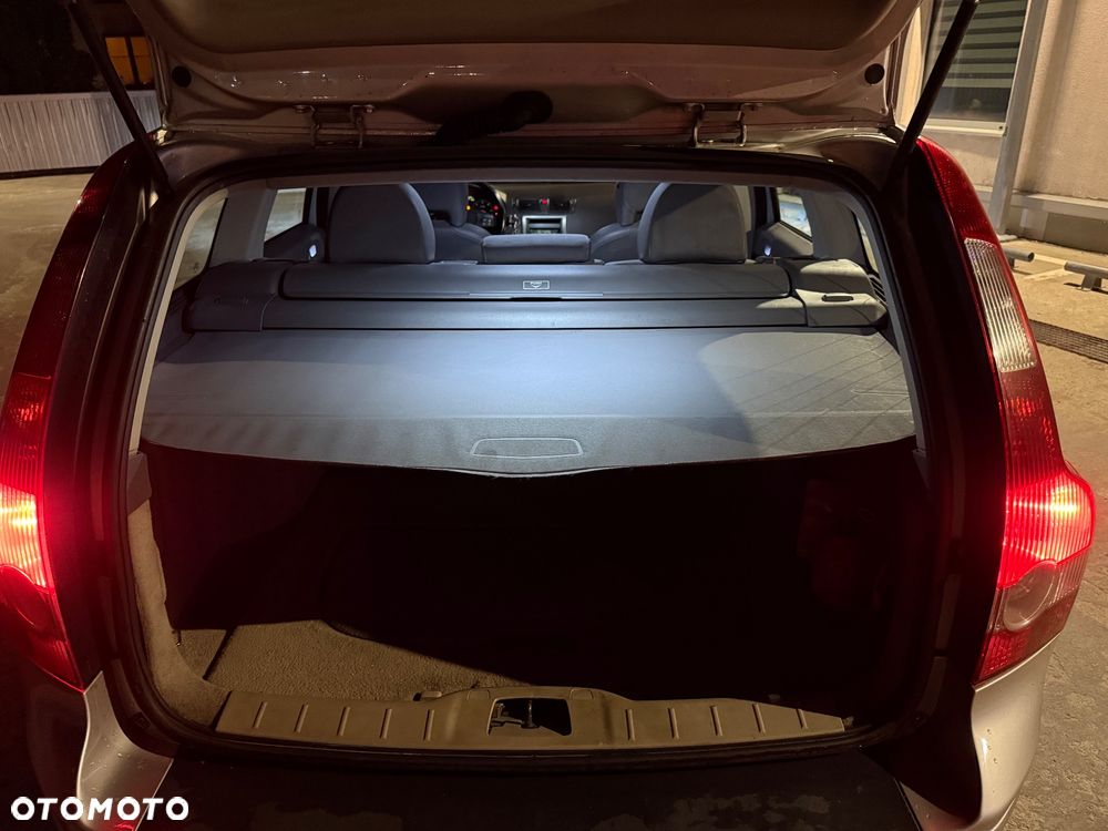 Volvo V50 2.0D Momentum - 37