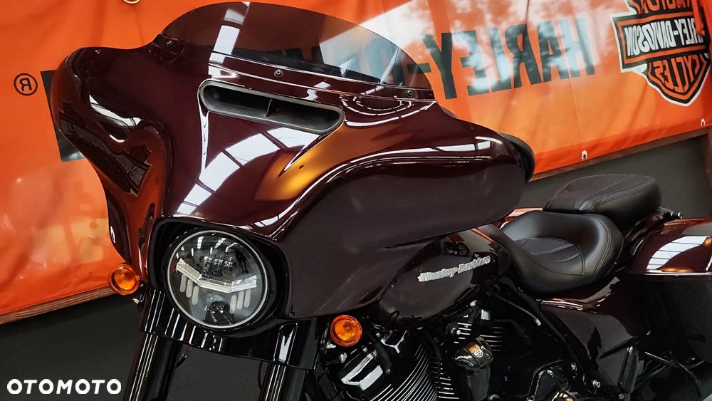 Harley-Davidson Touring Street Glide - 18