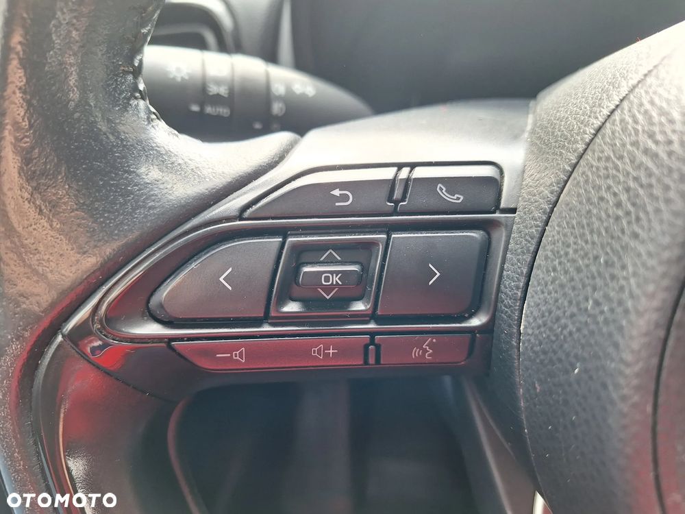 Toyota Yaris Cross - 19