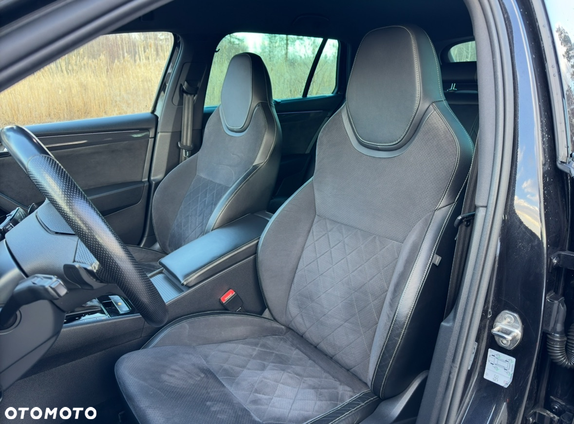 Skoda Superb 2.0 TDI Sportline DSG - 15