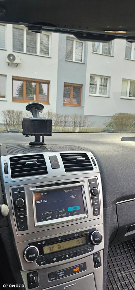 Toyota Avensis 2.0 D-4D Sol - 17