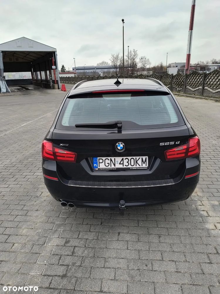 BMW Seria 5 525d xDrive - 8
