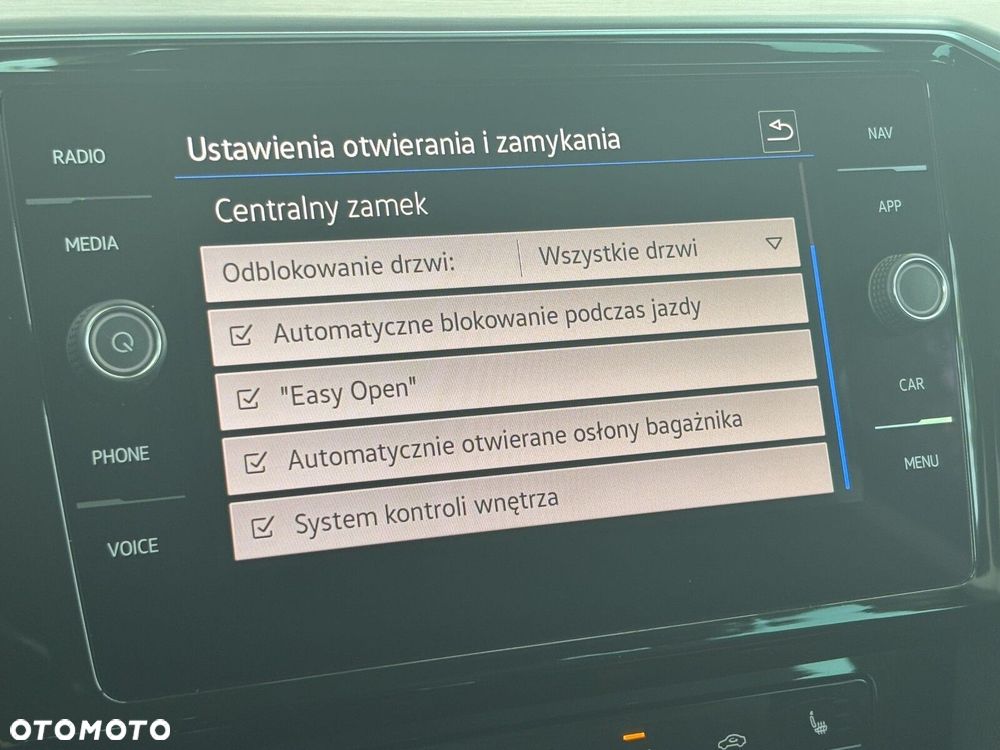 Volkswagen Passat Variant 2.0 TDI SCR Elegance DSG - 33