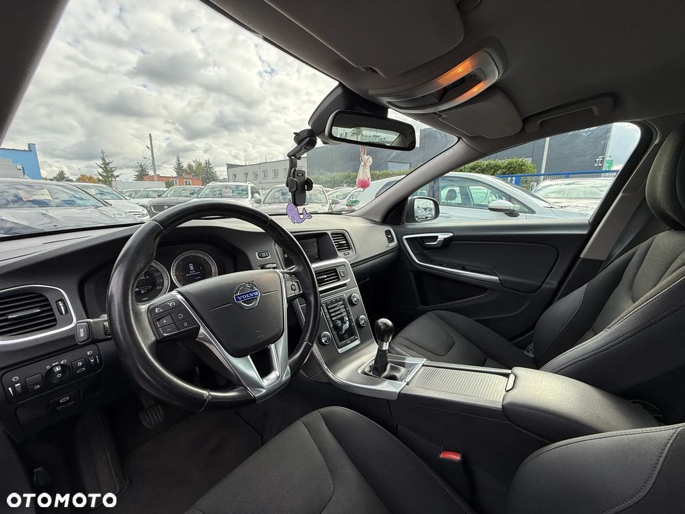 Volvo S60 DRIVe Momentum - 10