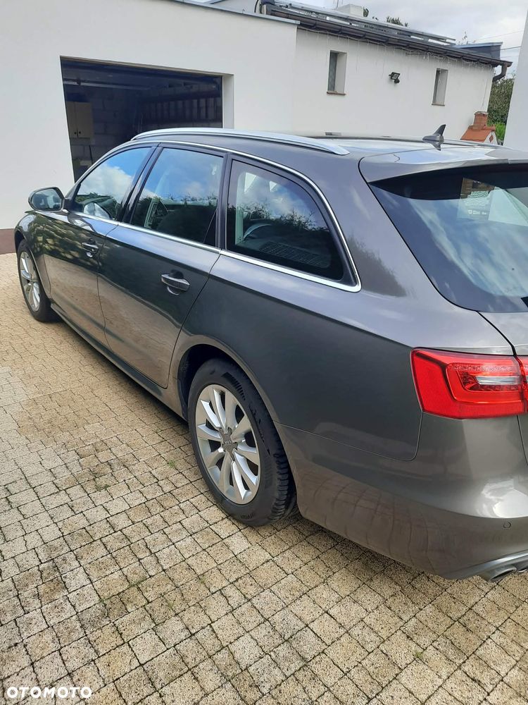 Audi A6 Avant - 16