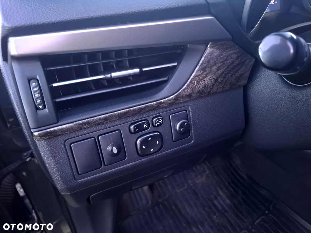 Toyota Avensis - 26