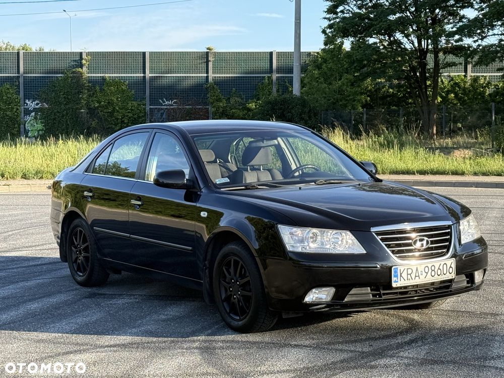 Hyundai Sonata - 3