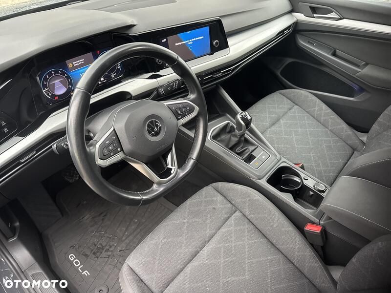 Volkswagen Golf - 10
