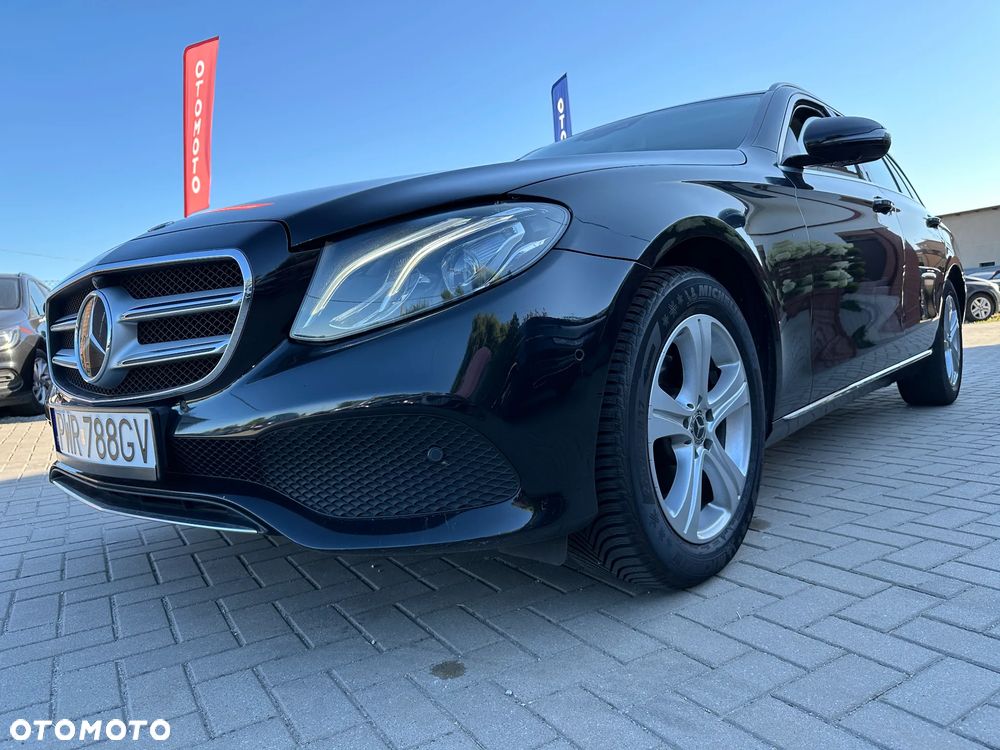 Mercedes-Benz Klasa E - 32