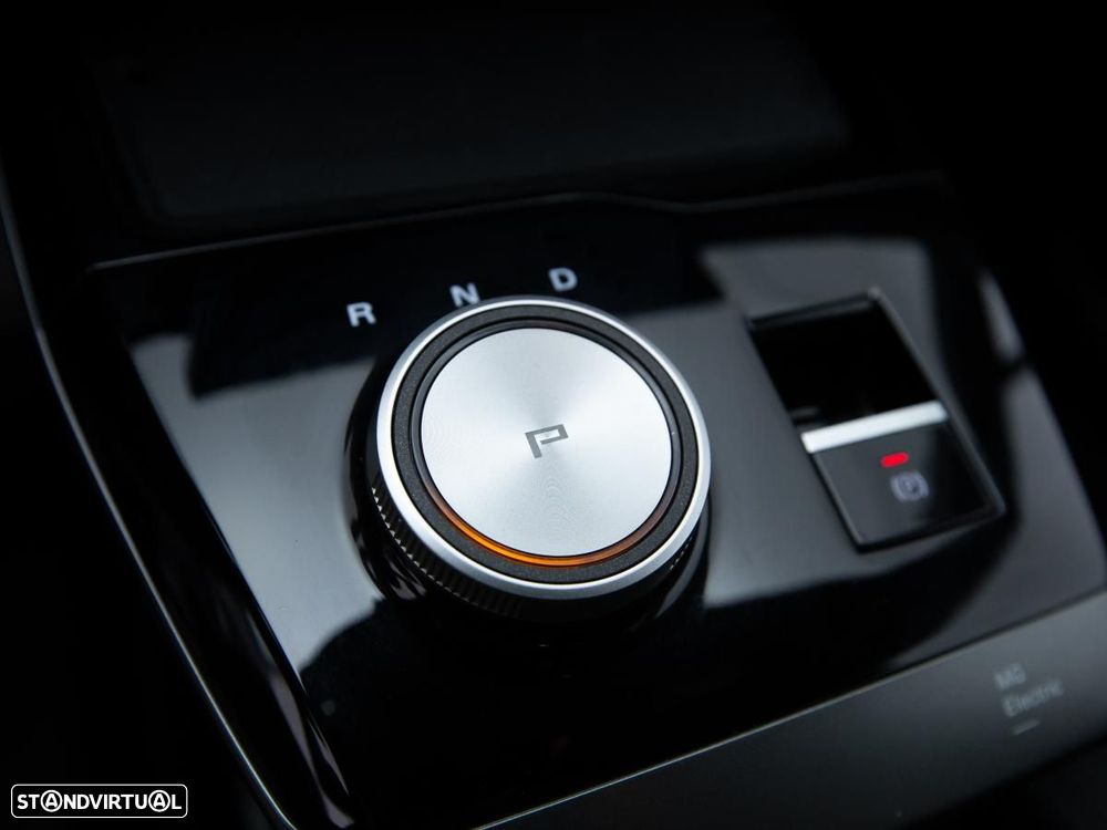 MG MG4 64 kWh Luxury - 18