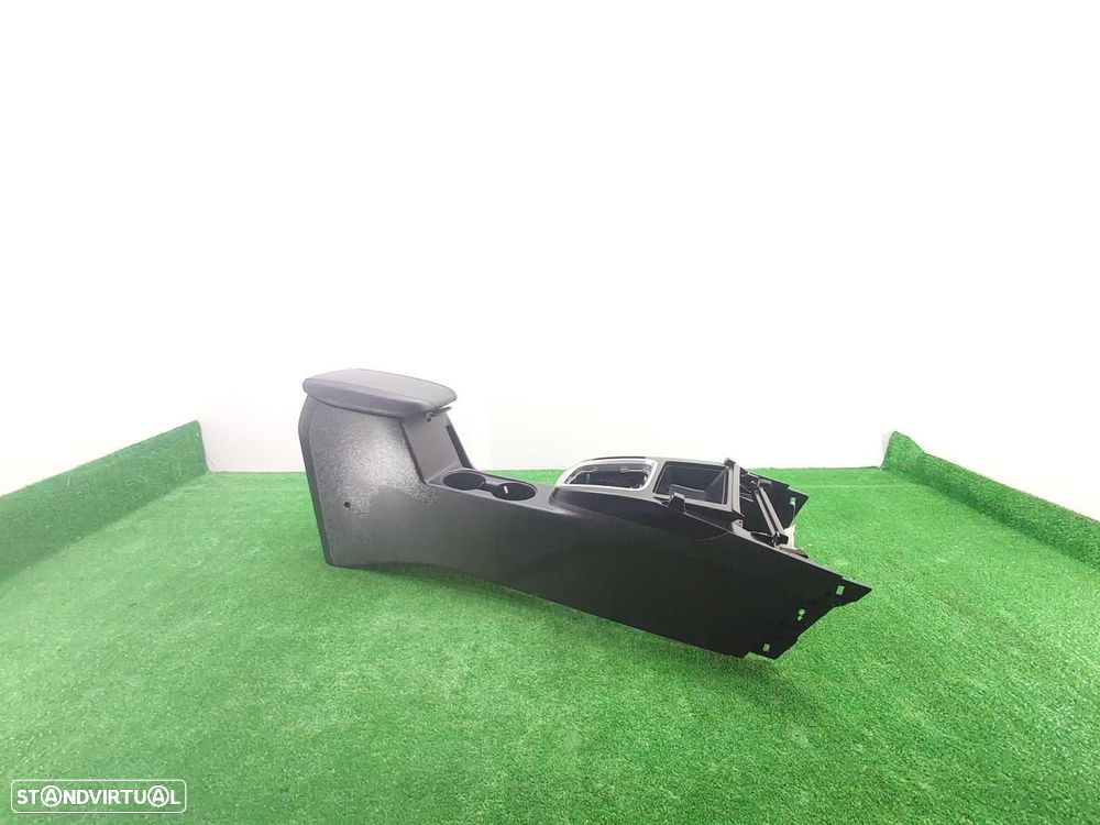 APOIO DE BRAÇOS KIA XCEED - 1