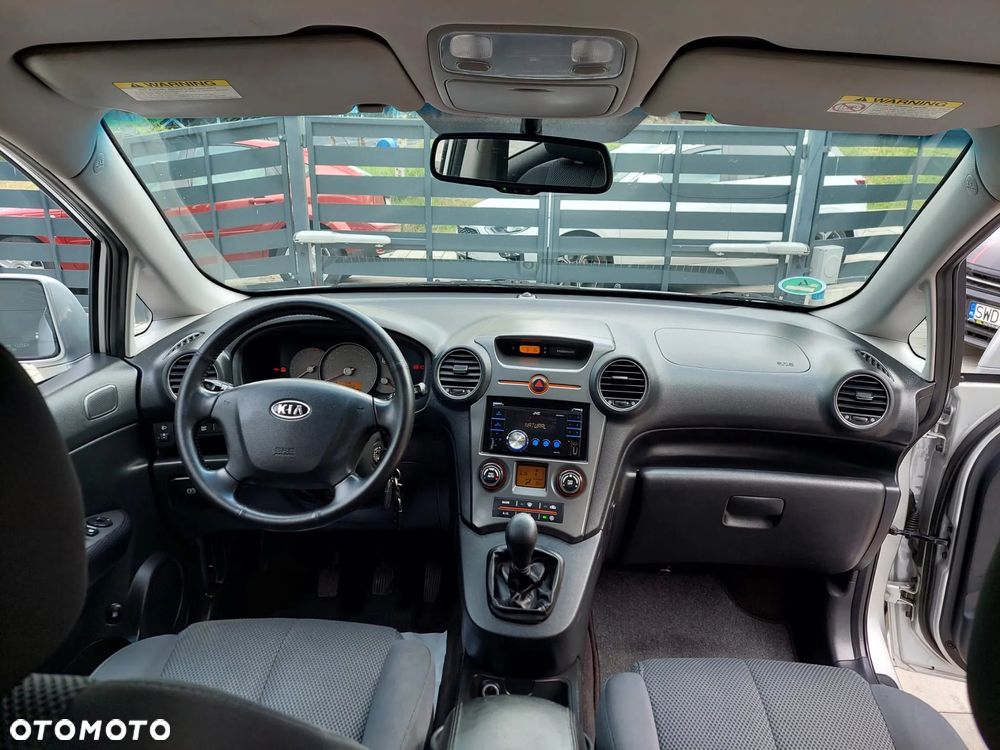 Kia Carens 2.0 CVVT EX - 13
