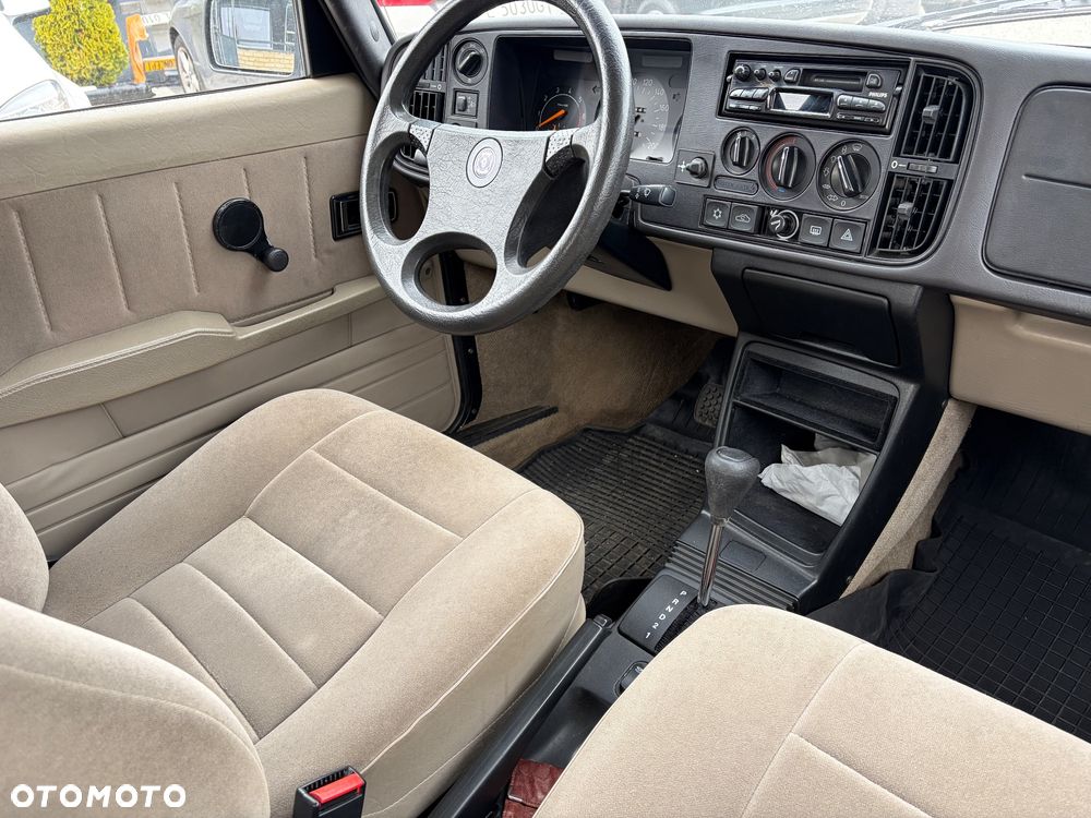 Saab 900 - 15