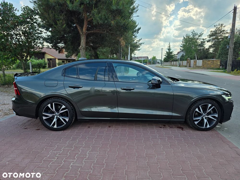 Volvo S60 B4 B R-Design - 9