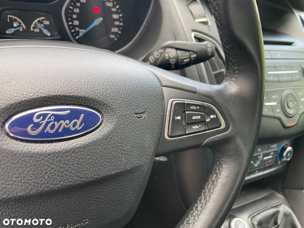 Ford Focus Turnier 1.6 Ti-VCT Champions Edition - 14