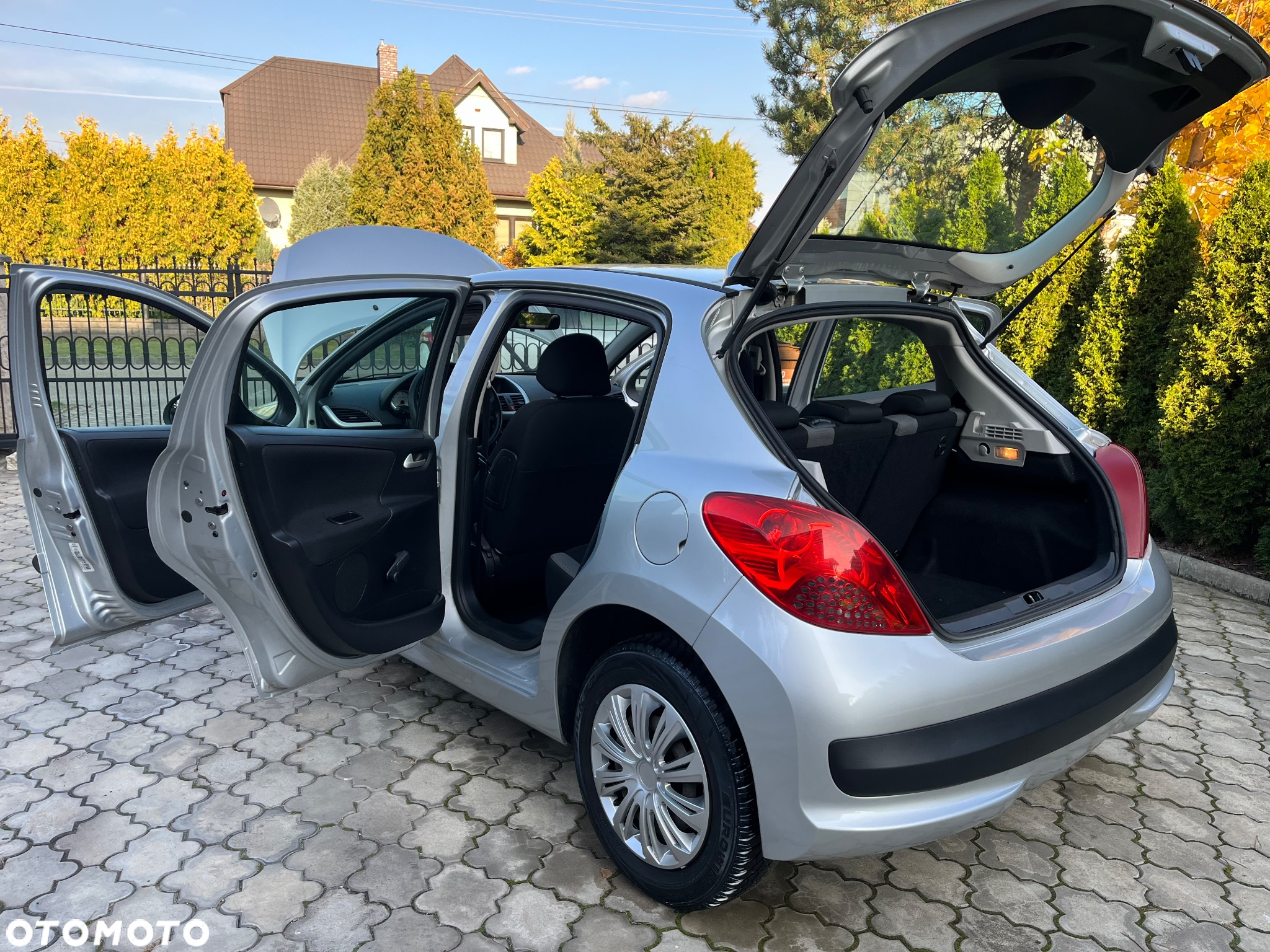 Peugeot 207 1.6 Trendy - 32