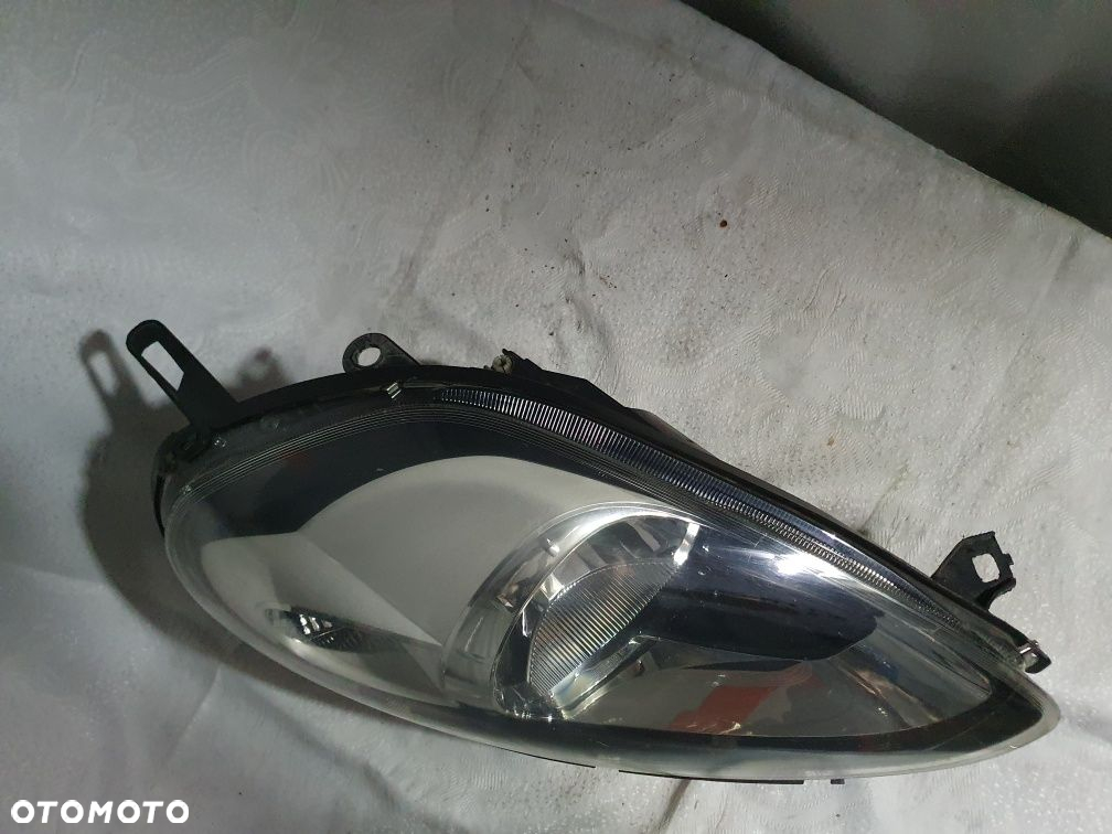 Lampa prawa Fiat Grande Punto EVO EUROPA przód - 5