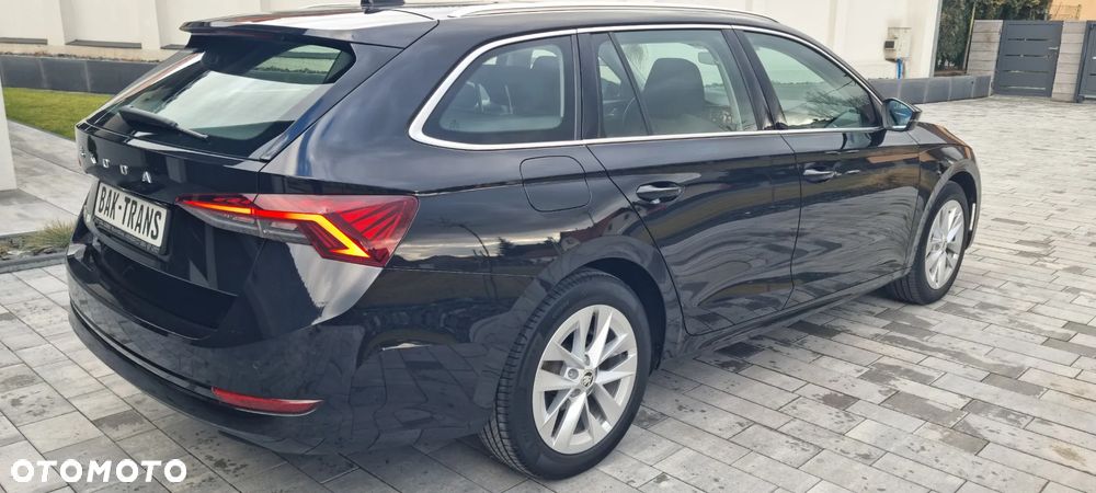 Skoda Octavia 2.0 TDI DSG Style - 32