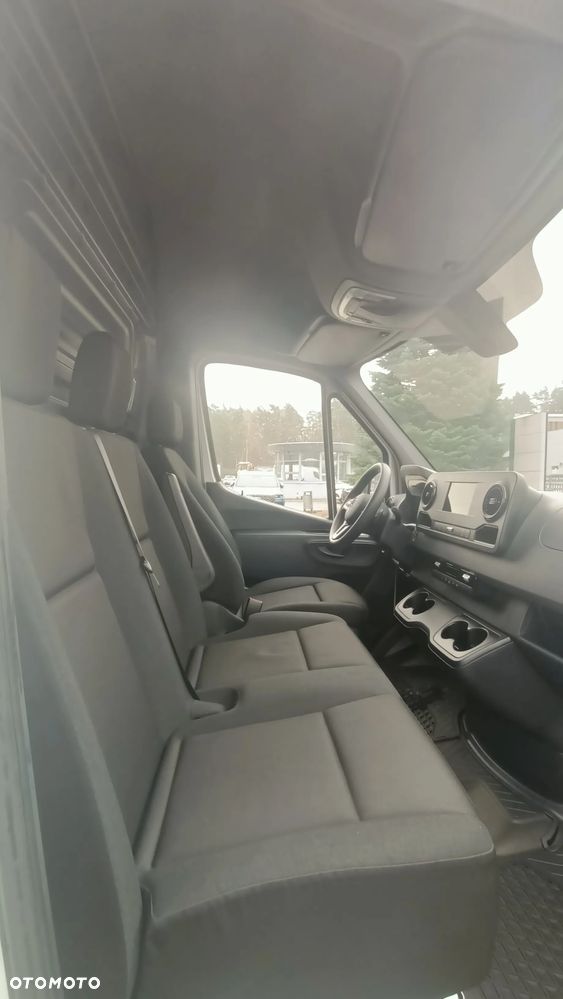 Mercedes-Benz SPRINTER - 16
