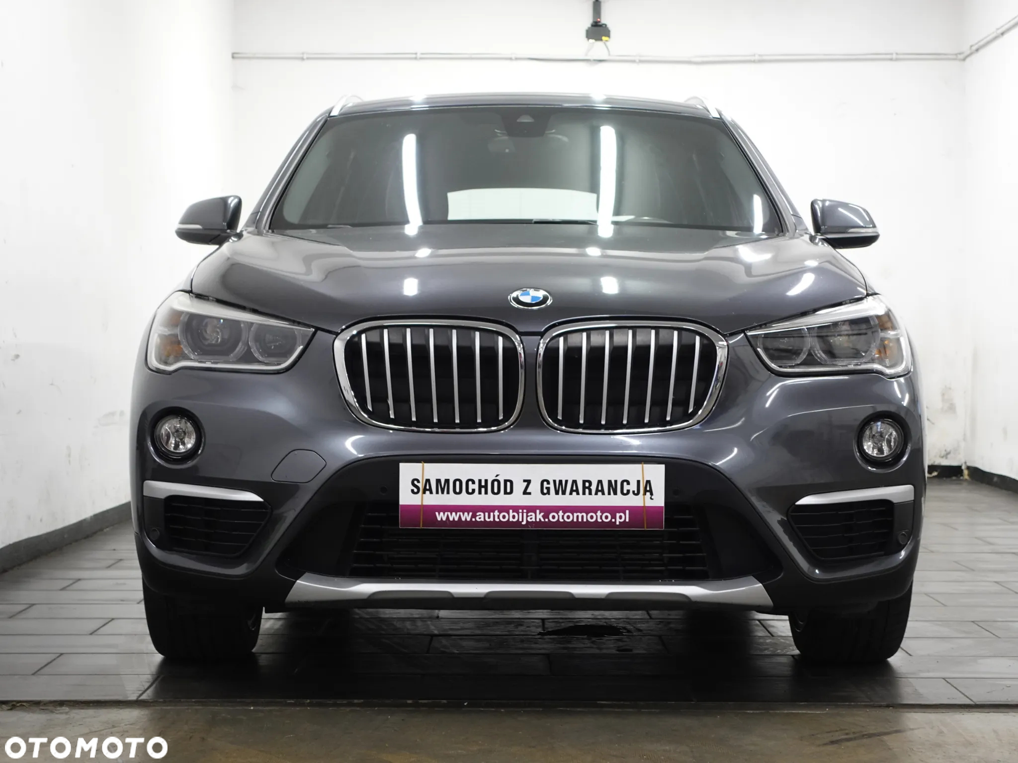 BMW X1 xDrive18d - 13