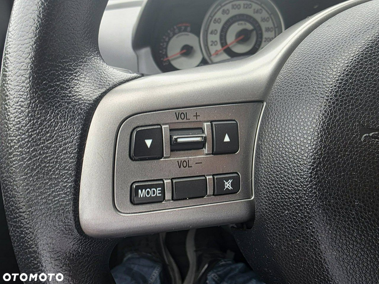 Mazda 2 1.3 Independence - 12