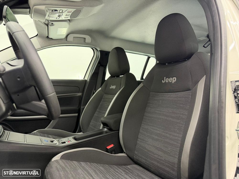 Jeep Avenger 54 kWh Longitude - 17