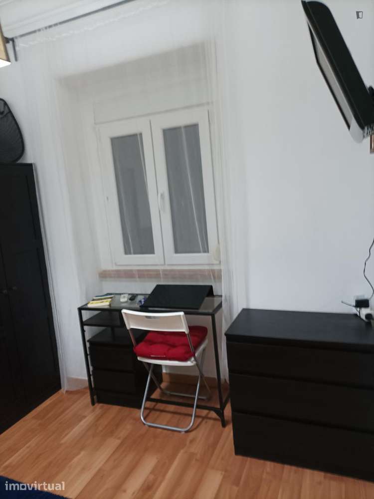 Quarto - localizado em Santa Apolónia Lisbon - Grande imagem: 4/9