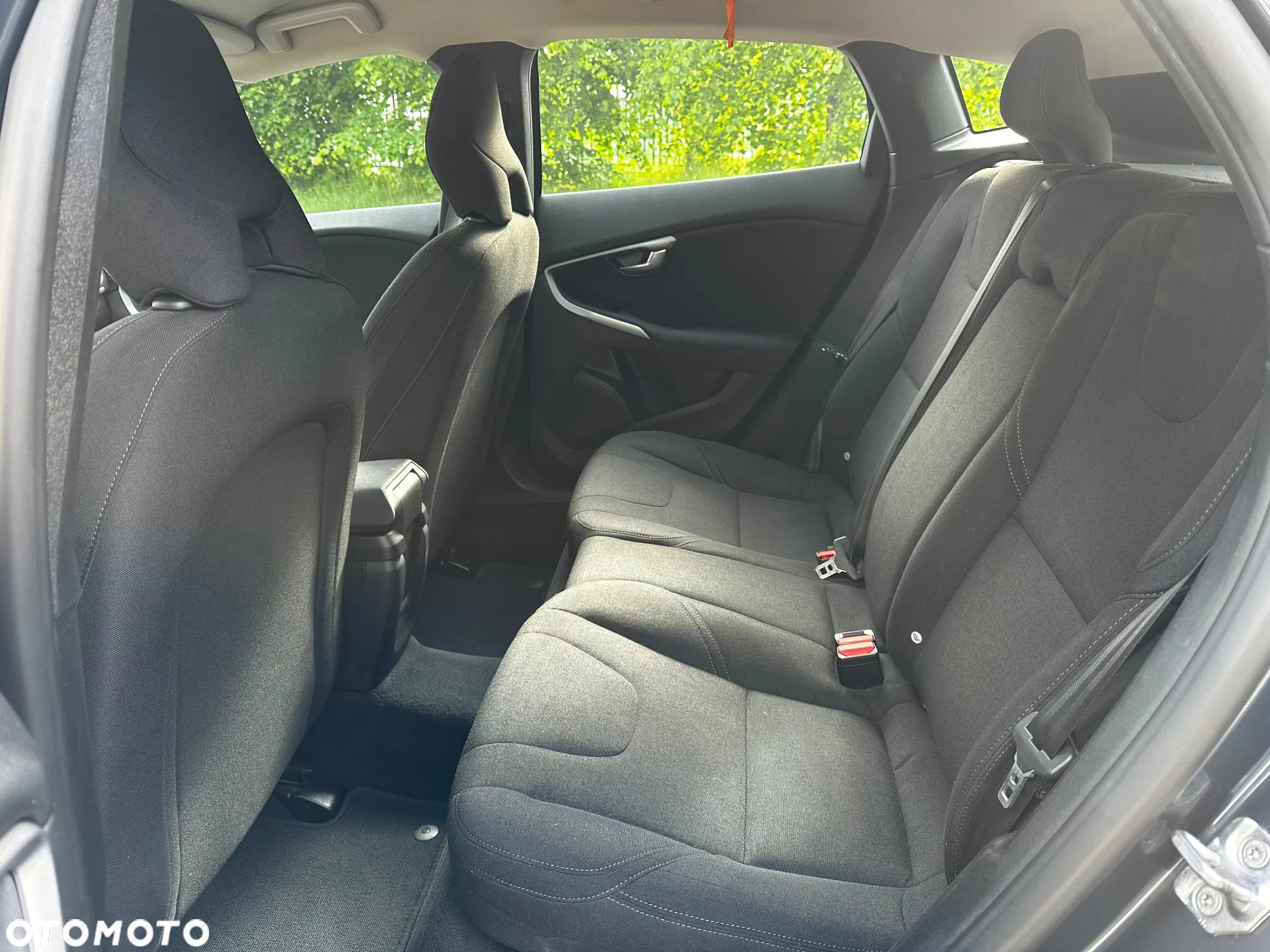 Volvo V40 D2 Drive-E Momentum - 10