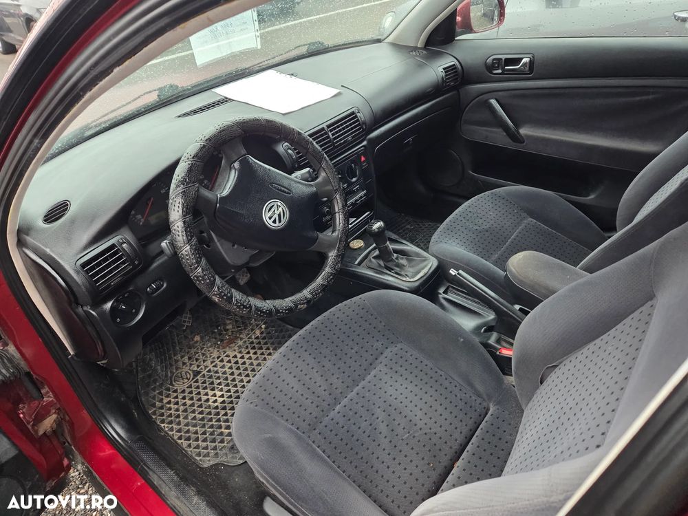 Volkswagen Passat - 5