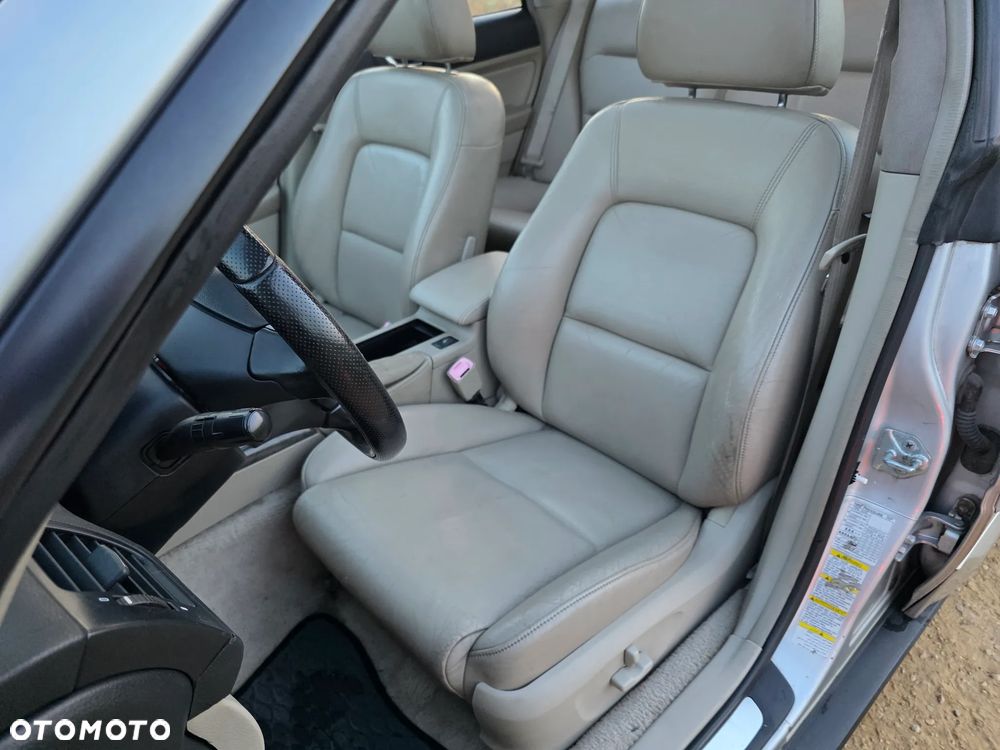 Subaru Outback - 32