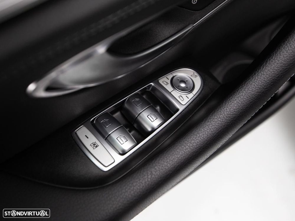 Mercedes-Benz E 300 de 9G-TRONIC AMG Line - 16