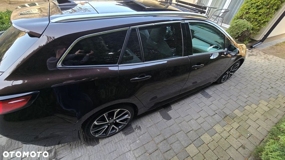 Toyota Corolla 2.0 Hybrid Executive - 7