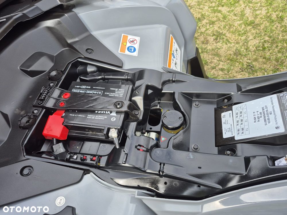 Can-Am Outlander - 30