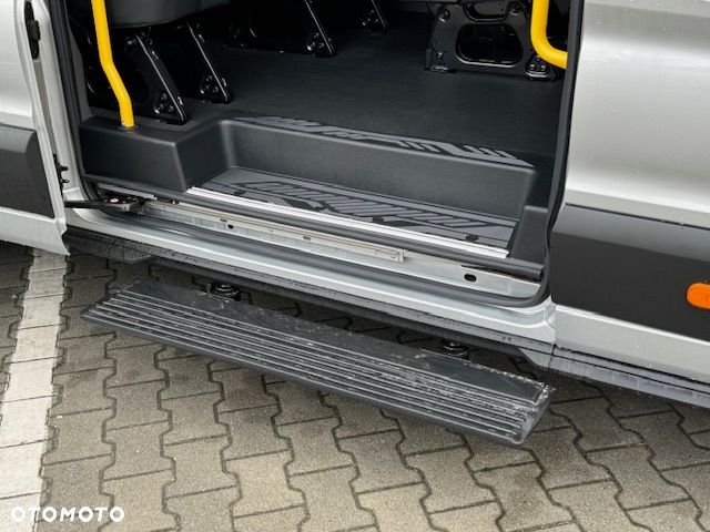 Ford Transit BUS M2 - 18