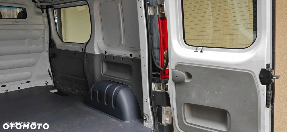 Renault Trafic - 22