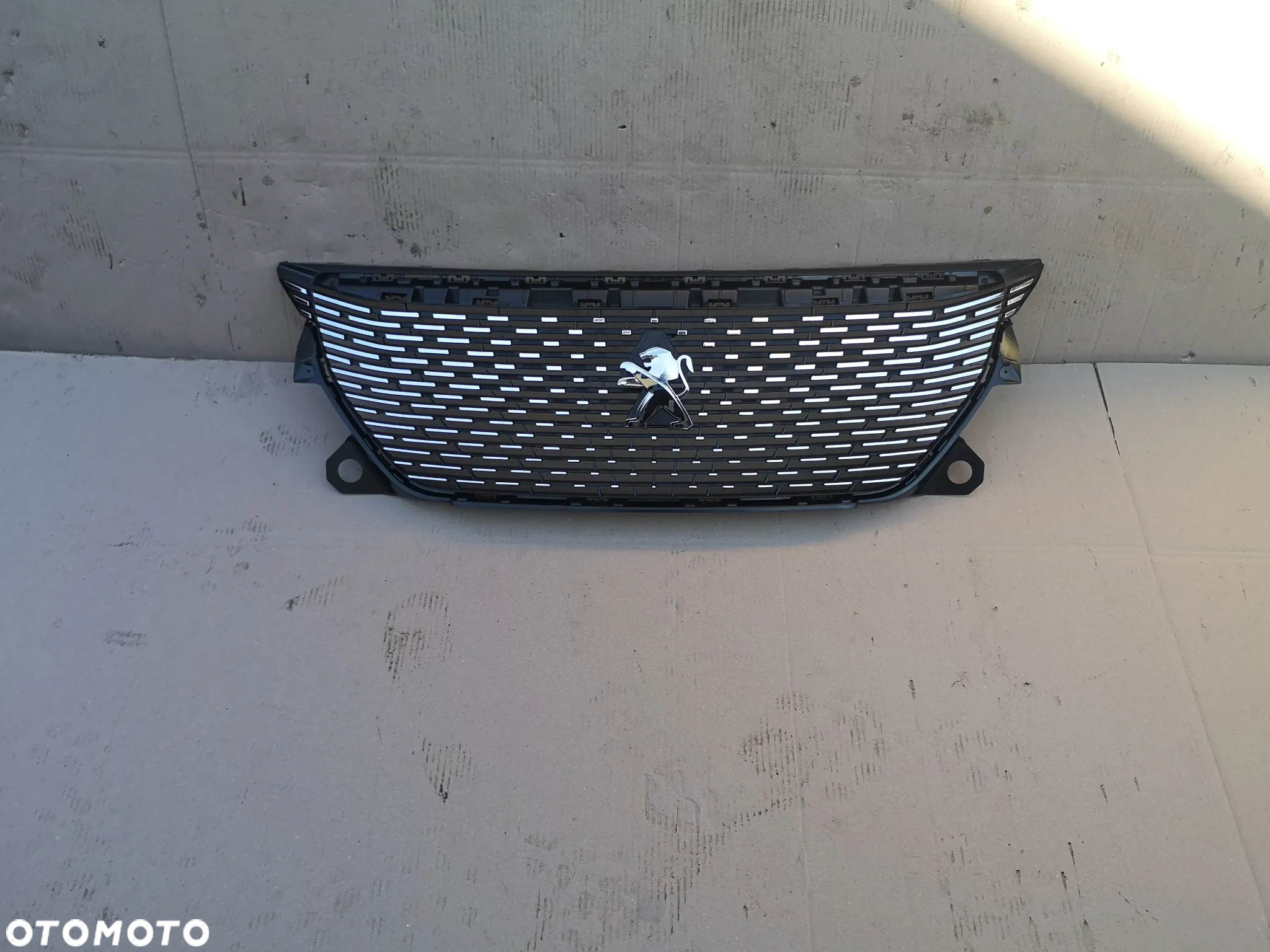 ATRAPA GRILL PEUGEOT 2008 II 2019-2024r - 2