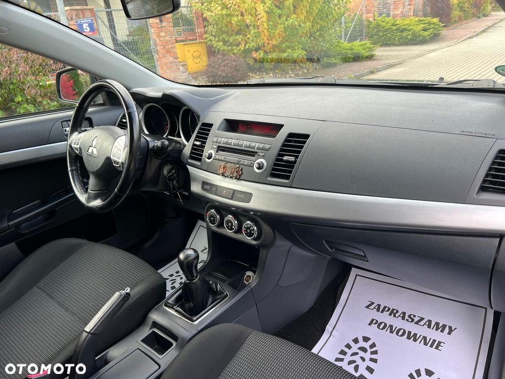 Mitsubishi Lancer 1.8 Intense - 28