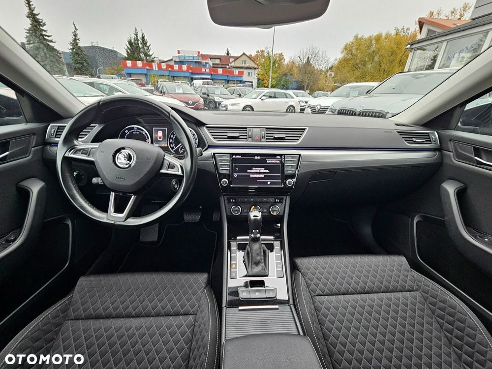 Skoda Superb 2.0 TDI SCR Ambition DSG - 31