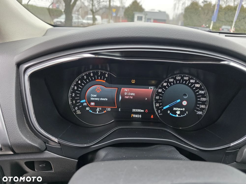 Ford Mondeo 2.0 EcoBoost Titanium - 17