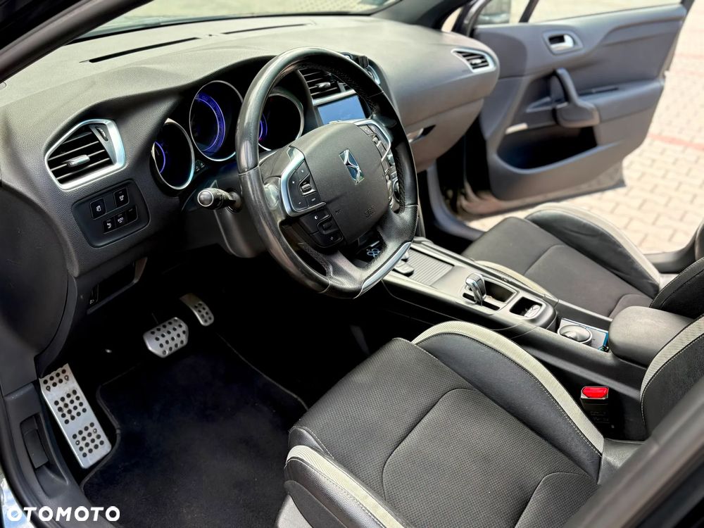 Citroën DS4 e-HDi 115 ETG6 SoChic - 7