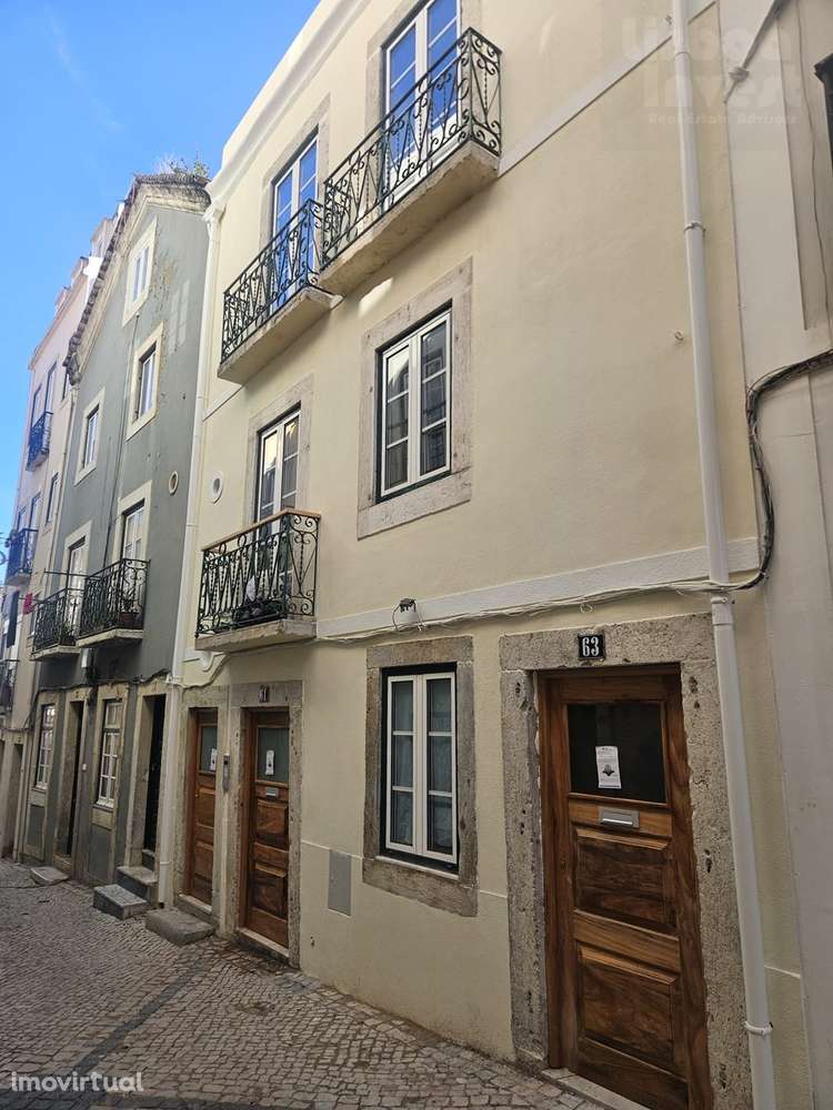 Vendo T2 para remodelação em predio totalmente remodelado - Grande imagem: 2/11