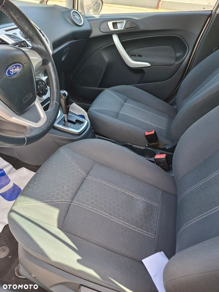 Ford Fiesta 1.4 Autom Trend - 10