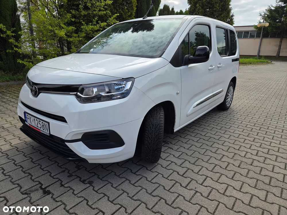 Toyota Proace City Verso 1.2 D-4T Business - 1